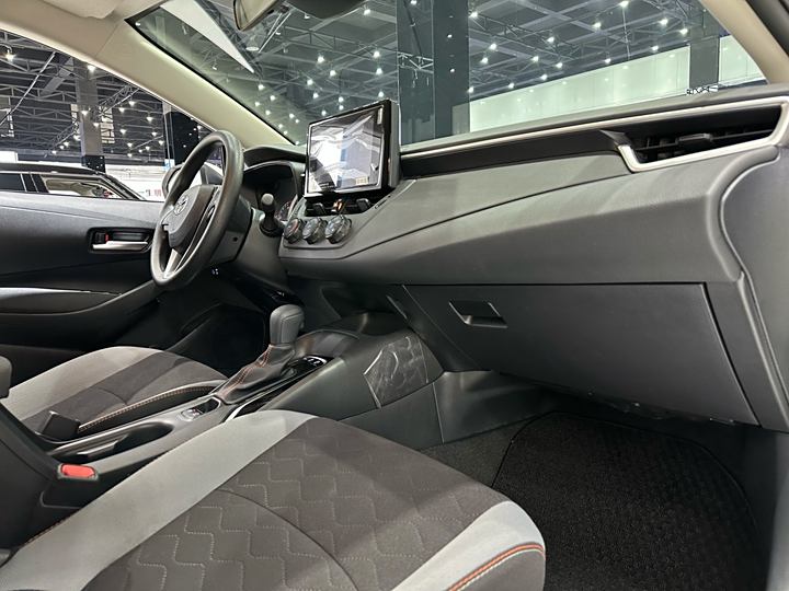 Фото 11 - Toyota Corolla