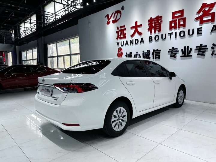 Фото 16 - Toyota Corolla