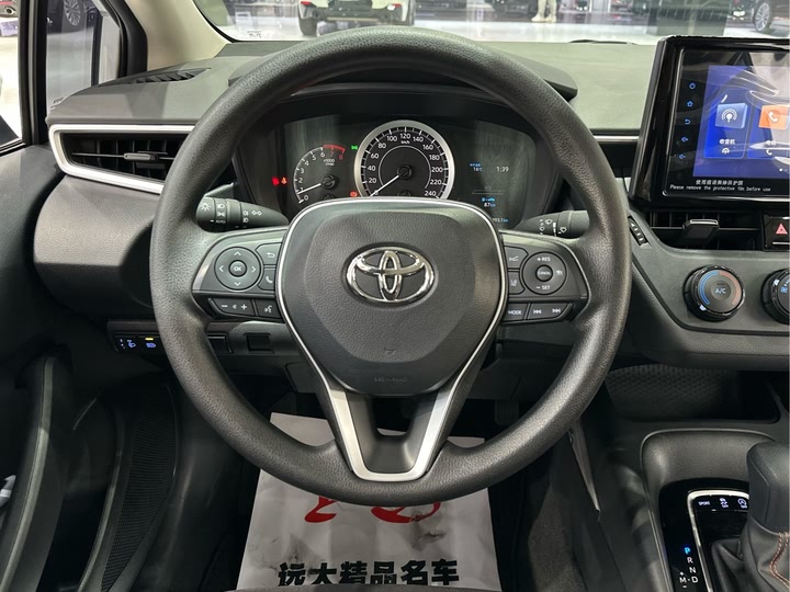 Фото 6 - Toyota Corolla