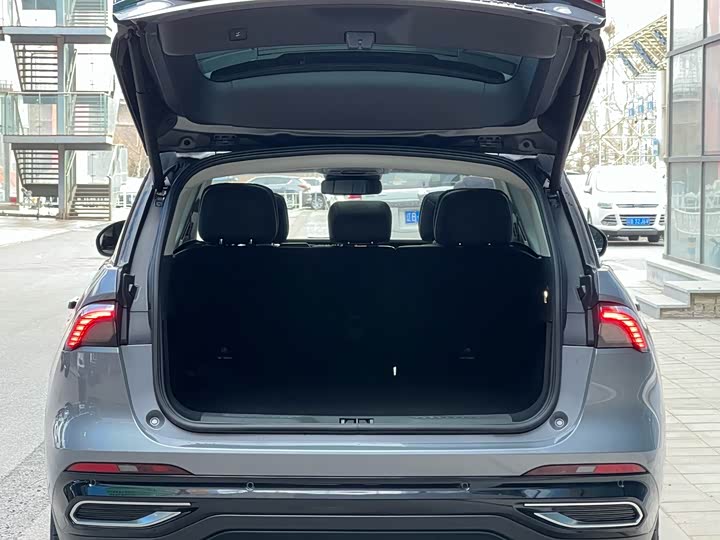 Фото 6 - Lincoln Nautilus