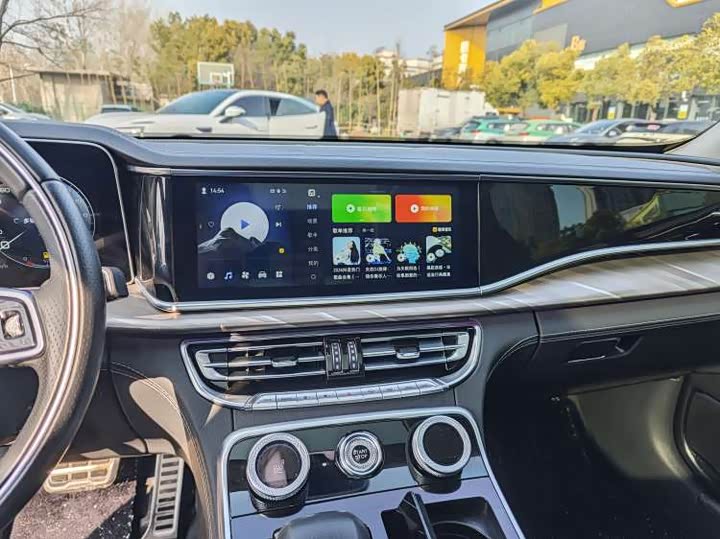 Фото 7 - Hongqi H9