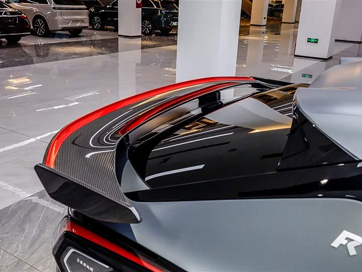 Фото 7 - Zeekr 001 FR