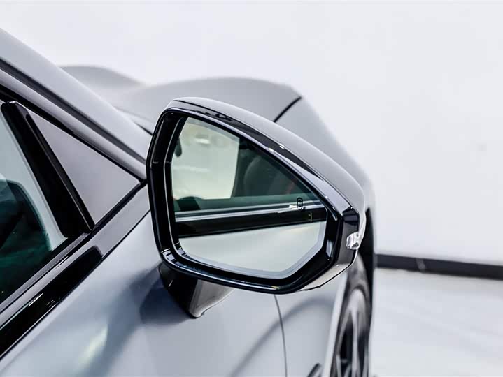 Фото 8 - Zeekr 001 FR