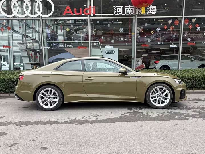 Фото 2 - Audi A5