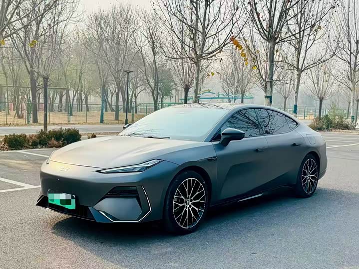 Фото 1 - Geely Galaxy E8