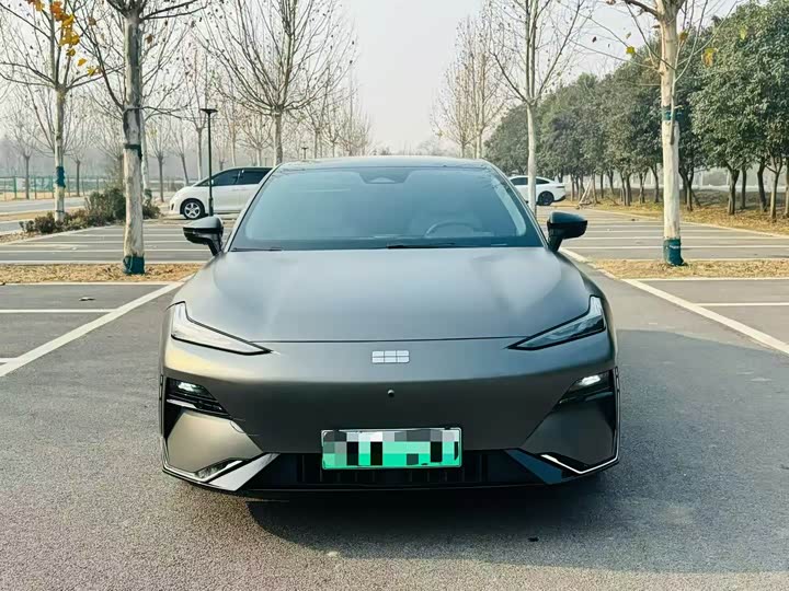 Фото 2 - Geely Galaxy E8