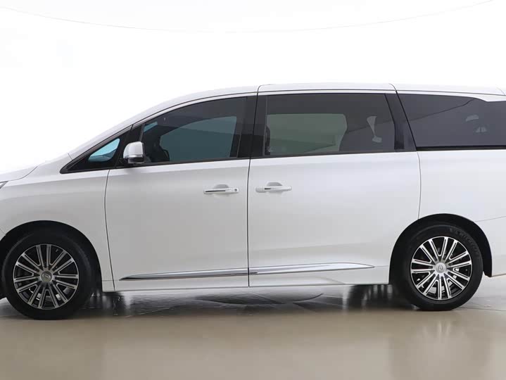 Фото 7 - GAC Trumpchi M8