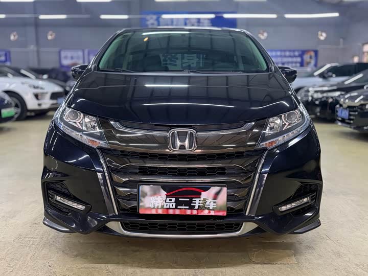 Фото 2 - Honda Odyssey