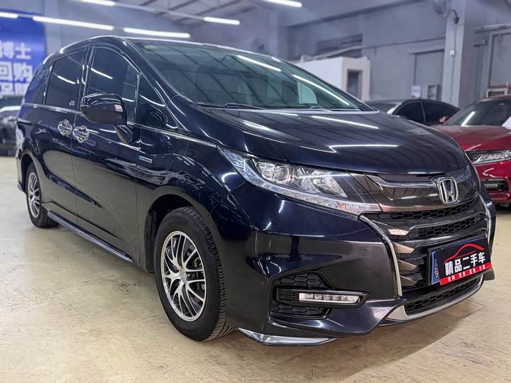 Фото 4 - Honda Odyssey