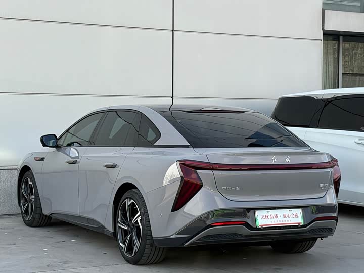 Photo 4 - Hongqi EH7