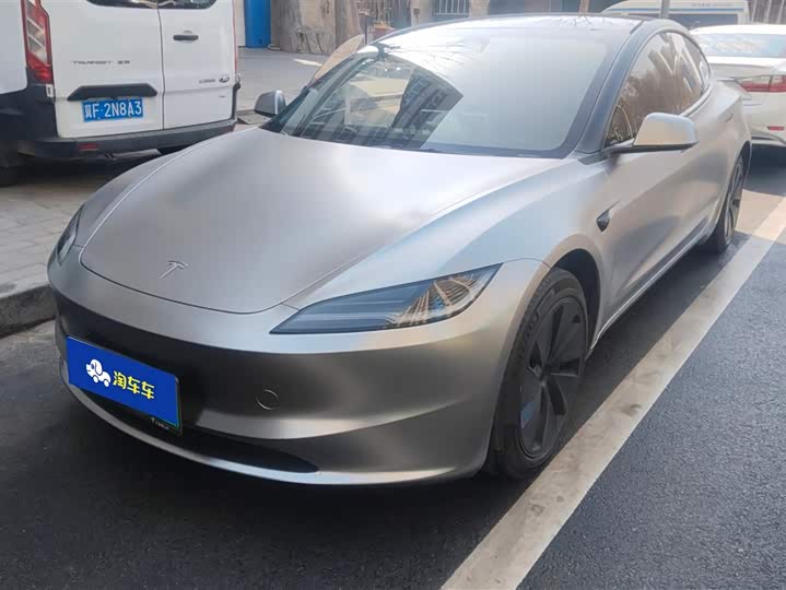 Фото 1 - Tesla Model 3