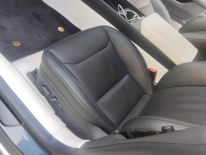 Фото 9 - Tesla Model 3