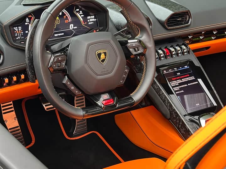 Фото 4 - Lamborghini Huracán