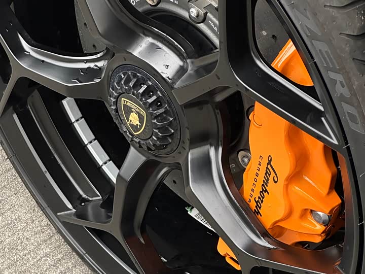 Фото 7 - Lamborghini Huracán