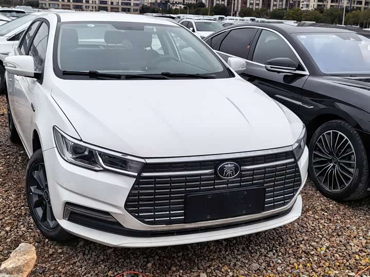 Фото 1 - BYD Qin EV