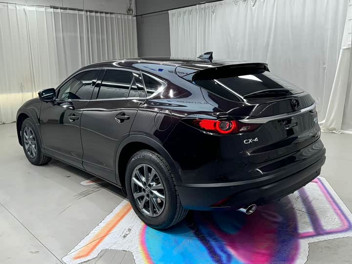 Фото 4 - Mazda CX-4