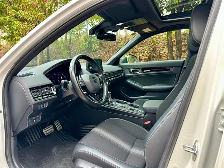 Фото 4 - Honda Civic