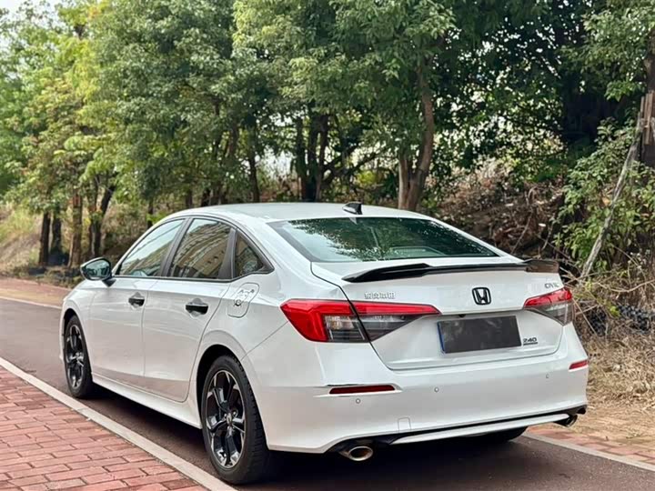 Фото 9 - Honda Civic