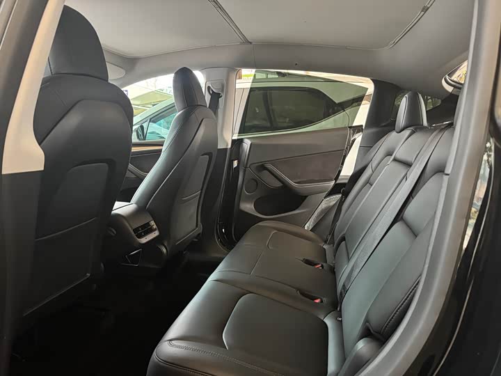 Фото 8 - Tesla Model Y