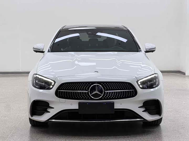 Photo 2 - Mercedes-Benz E-Class