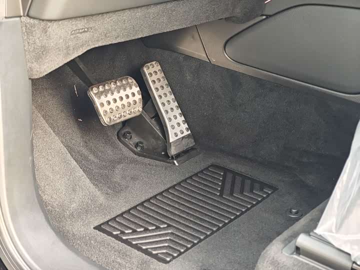 Фото 23 - Mercedes-Benz G-Class AMG