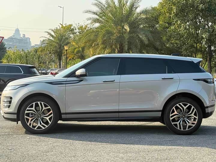 Фото 2 - Land Rover Range Rover Evoque L