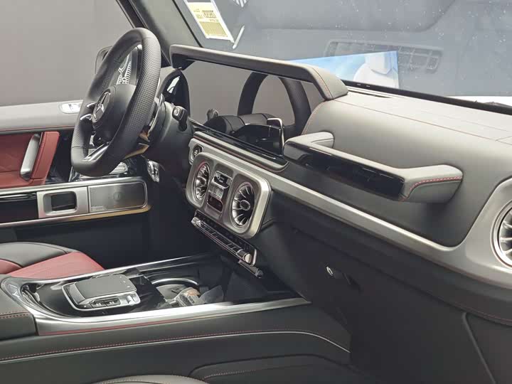 Photo 5 - Mercedes-Benz G-Class AMG