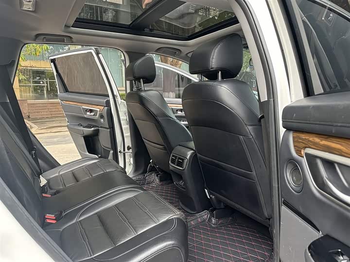 Фото 9 - Honda CR-V