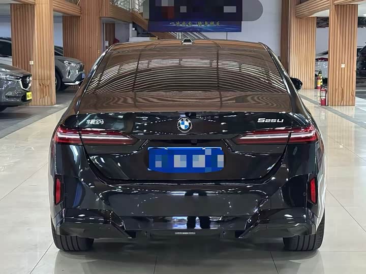 Фото 4 - BMW 5 Series