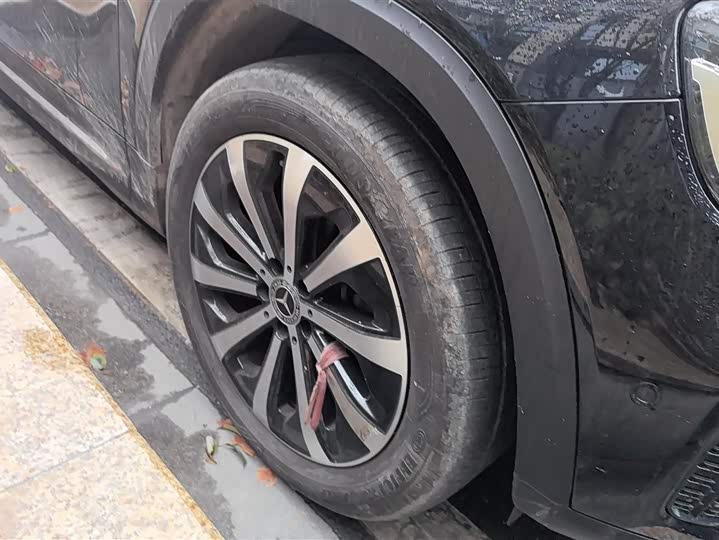 Фото 6 - Mercedes-Benz GLB-Class