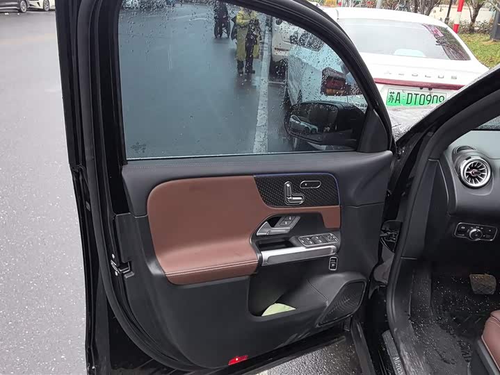 Фото 7 - Mercedes-Benz GLB-Class