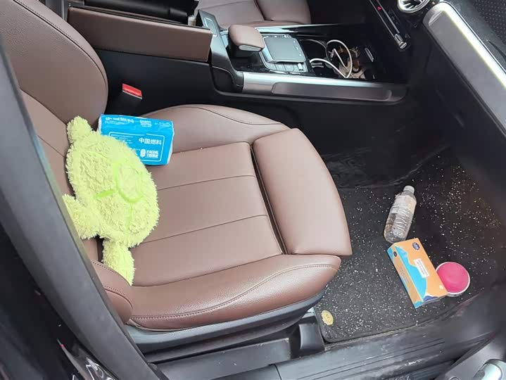 Фото 8 - Mercedes-Benz GLB-Class