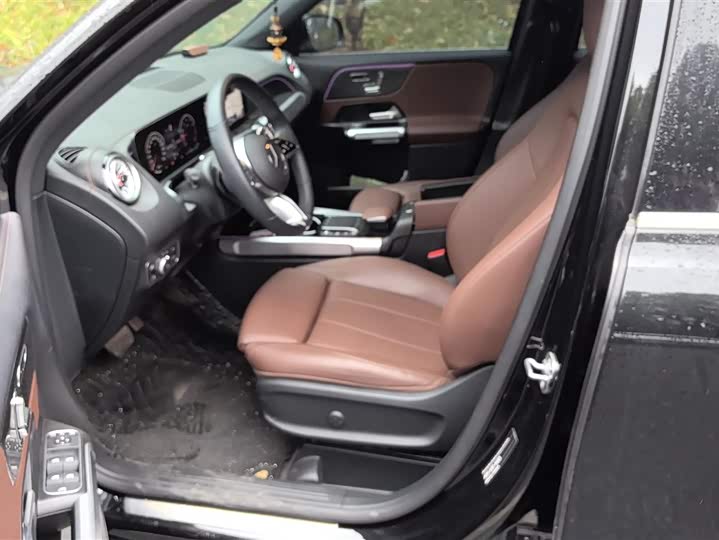 Фото 9 - Mercedes-Benz GLB-Class