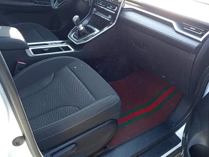 Фото 8 - Haval M6