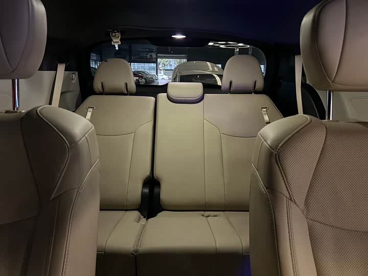 Фото 8 - Toyota Sienna