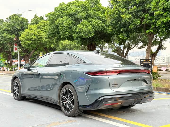 Фото 7 - BYD Han L