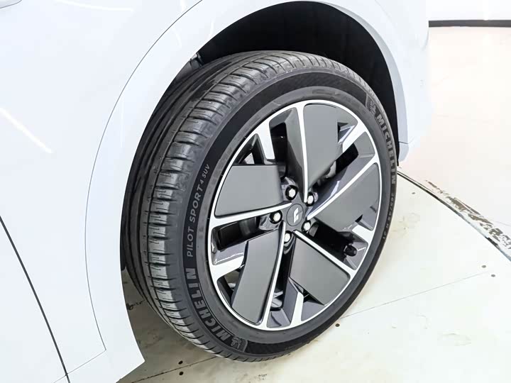 Фото 9 - LiXiang L7