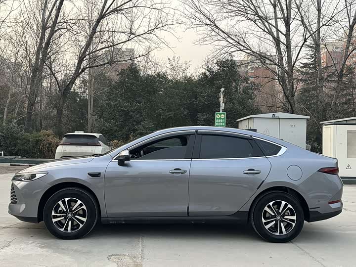 Фото 2 - BYD Qin Plus