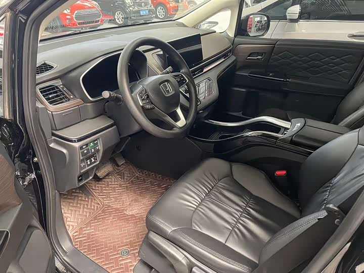 Фото 4 - Honda Odyssey