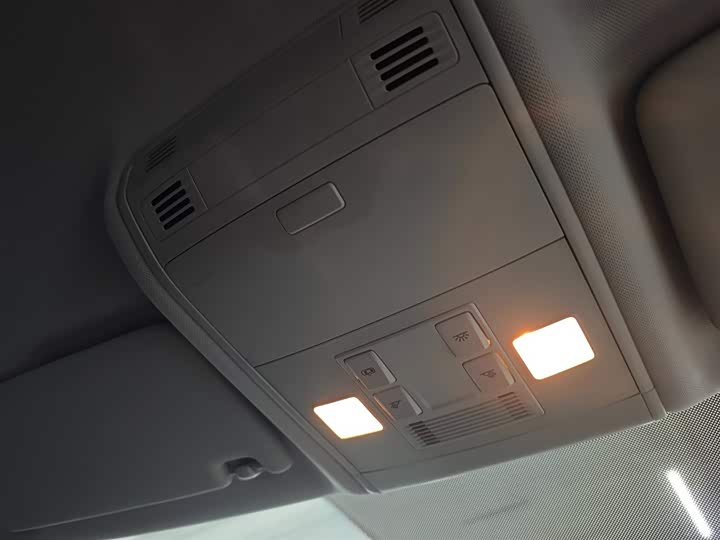 Фото 7 - Volkswagen Tacqua