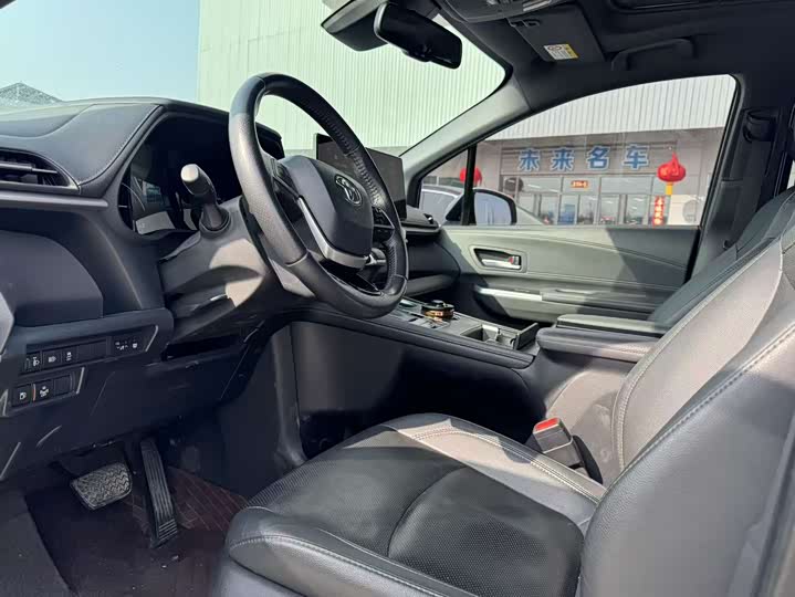 Фото 5 - Toyota Sienna