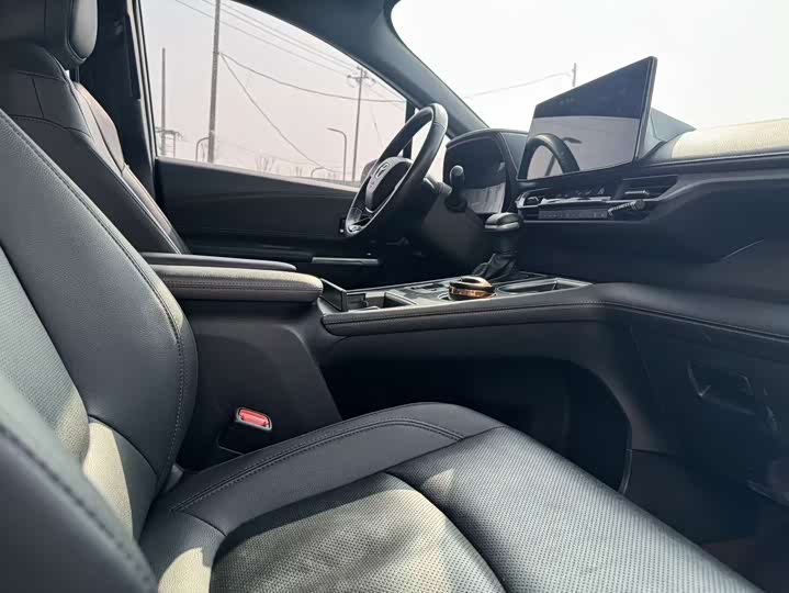 Фото 9 - Toyota Sienna