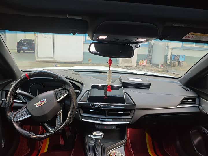 Фото 2 - Cadillac CT4