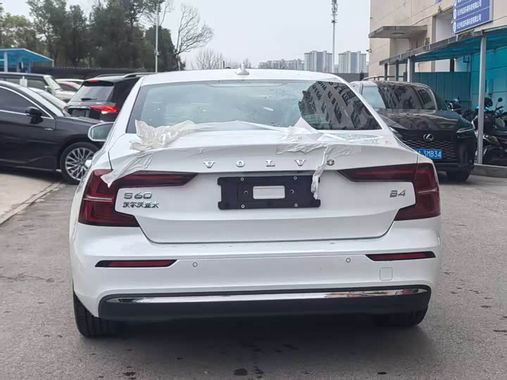 Фото 5 - Volvo S60