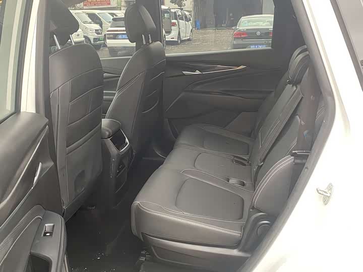 Фото 9 - Maxus G50