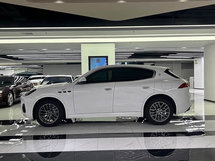 Фото 7 - Maserati Grecale