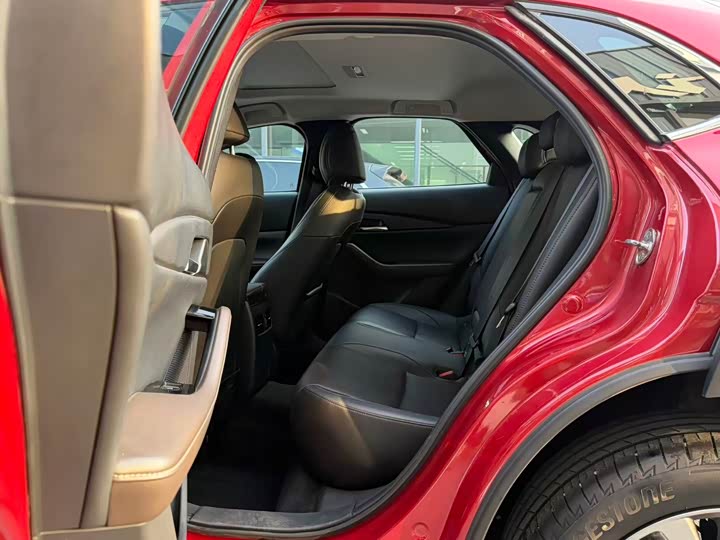 Фото 6 - Mazda CX-30