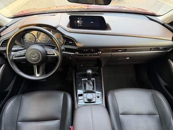 Фото 7 - Mazda CX-30