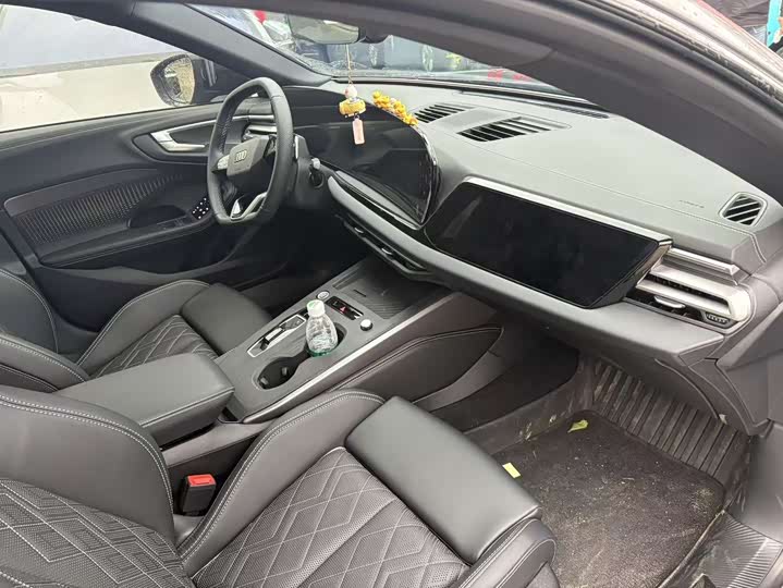 Фото 4 - Audi A5L Sportback