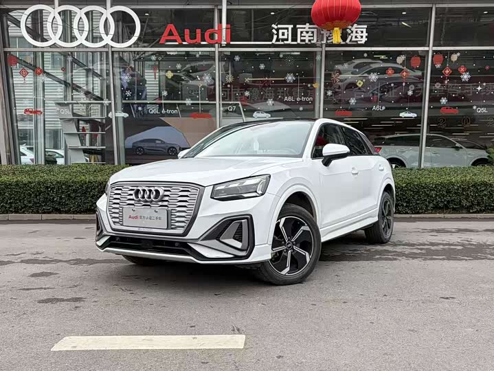 Фото 1 - Audi Q2L e-tron